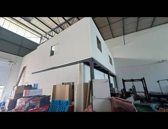 500M² WAREHOUSE TO LET IN LINBRO PARK